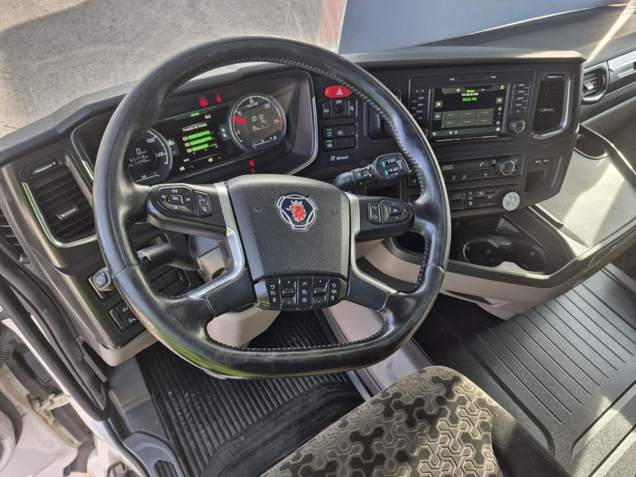 Scania R 450 leasing Scania R 450: picture 8 Scania R 450 leasing Scania R 450: picture 8