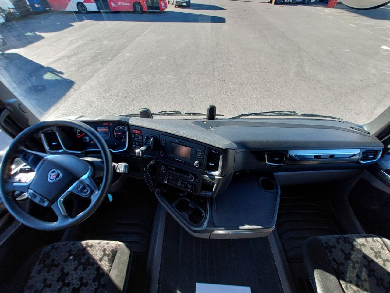 Scania R410 - Tractor unit: picture 5 Scania R410 - Tractor unit: picture 5