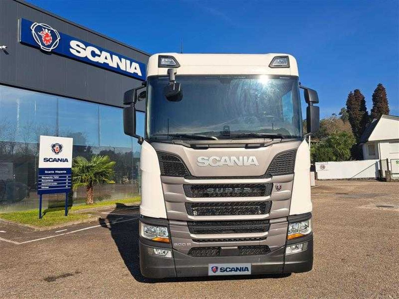 UVES01250037 - Tractor unit: picture 2 UVES01250037 - Tractor unit: picture 2