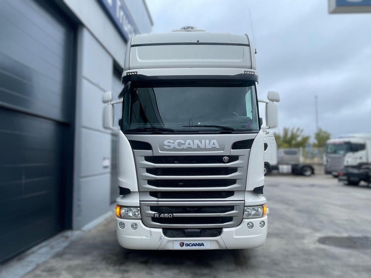 UVES06240014 - Tractor unit: picture 1 UVES06240014 - Tractor unit: picture 1