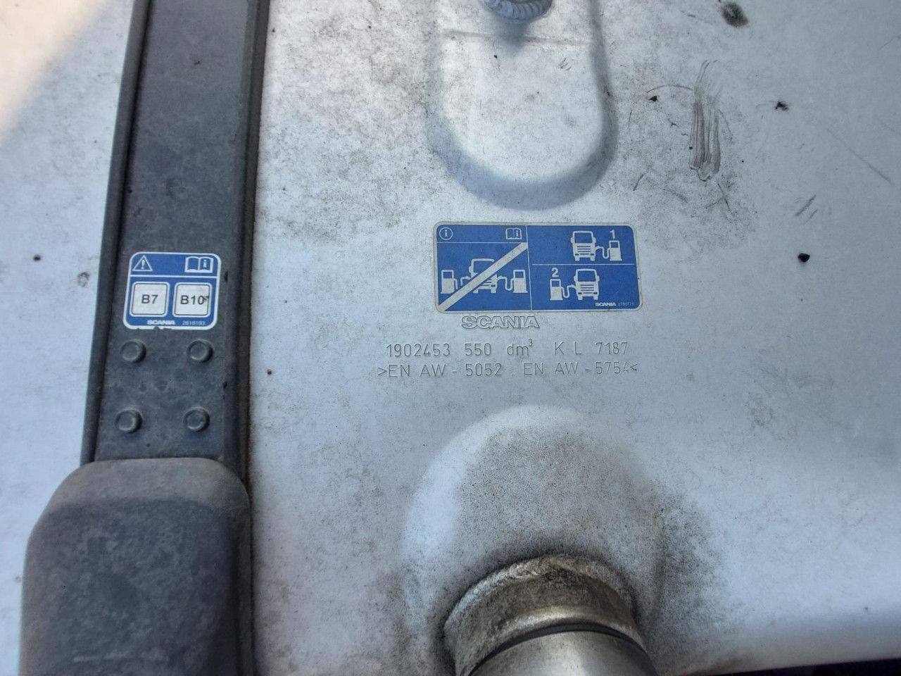 UVES11240006 - Tractor unit: picture 3 UVES11240006 - Tractor unit: picture 3