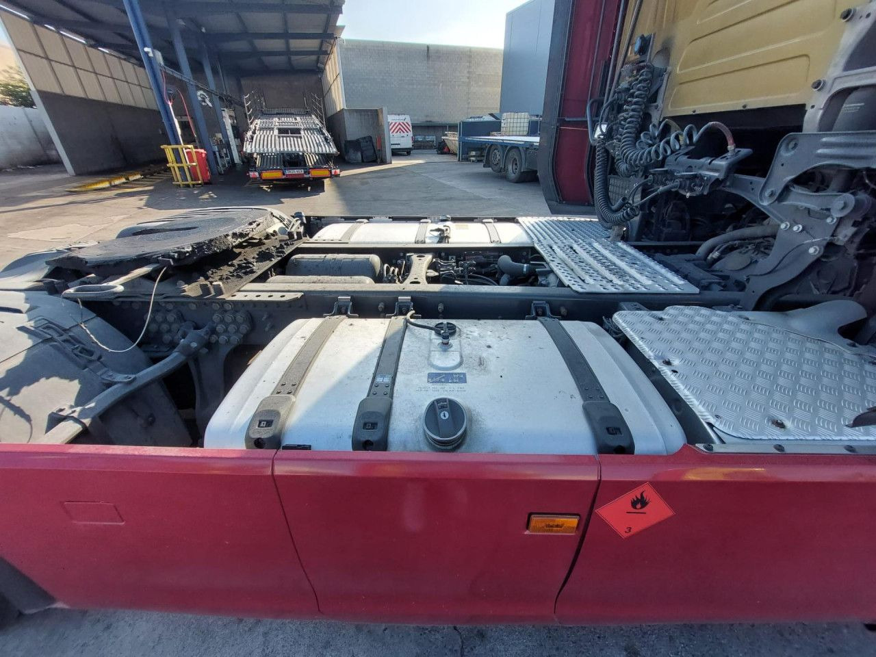 UVES11240006 - Tractor unit: picture 4 UVES11240006 - Tractor unit: picture 4