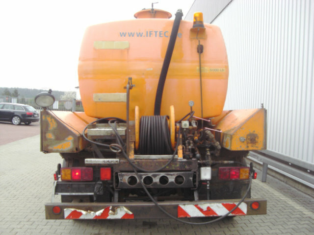 DA22, 5.000 ltr. Tank mit Pumpe Spülaufbau DA22, 5.000 ltr. Tank mit Pumpe - Storage tank: picture 5 DA22, 5.000 ltr. Tank mit Pumpe Spülaufbau DA22, 5.000 ltr. Tank mit Pumpe - Storage tank: picture 5