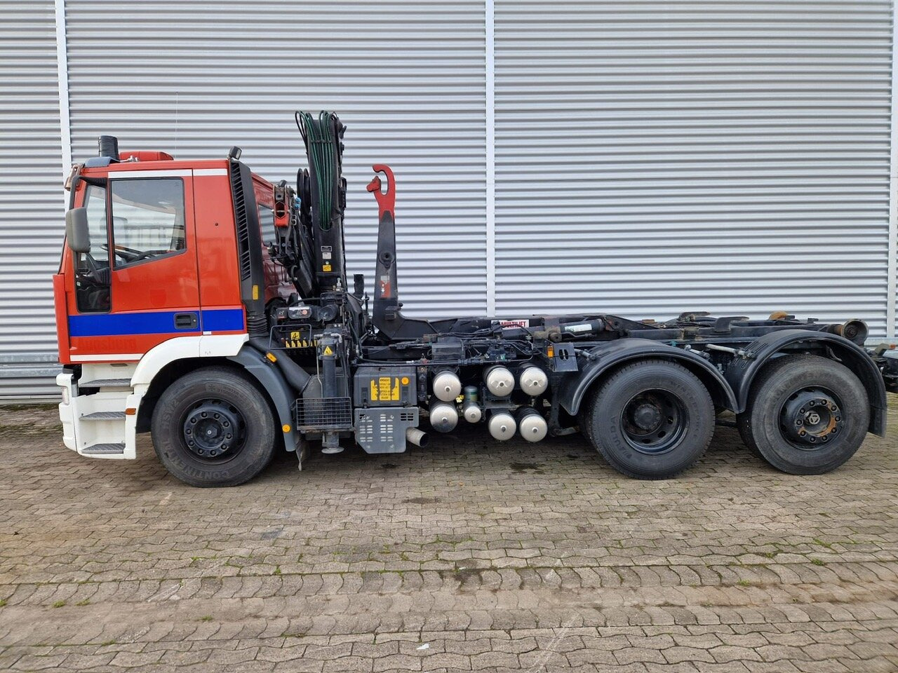EuroTech 240E38 6x2-4 EuroTech 240E38 6x2-4, Lift-/Lenkachse, Seilwinde, Kran Hiab 100 - Hook lift truck, Crane truck: picture 1 EuroTech 240E38 6x2-4 EuroTech 240E38 6x2-4, Lift-/Lenkachse, Seilwinde, Kran Hiab 100 - Hook lift truck, Crane truck: picture 1