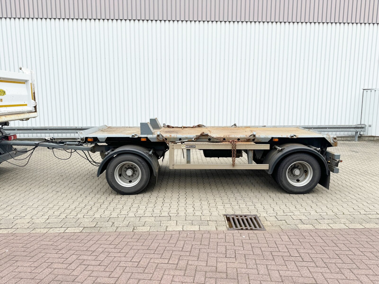 HKM A 18 ZB 3,4 A 18 ZB 3,4 Absetzanhänger - Container transporter/ Swap body trailer: picture 3 HKM A 18 ZB 3,4 A 18 ZB 3,4 Absetzanhänger - Container transporter/ Swap body trailer: picture 3