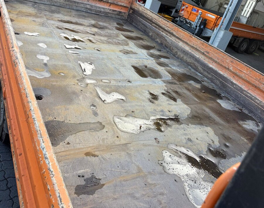 Iveco EuroCargo ML80E18K 4x2 EuroCargo ML80E18K 4x2 - Tipper: picture 4 Iveco EuroCargo ML80E18K 4x2 EuroCargo ML80E18K 4x2 - Tipper: picture 4