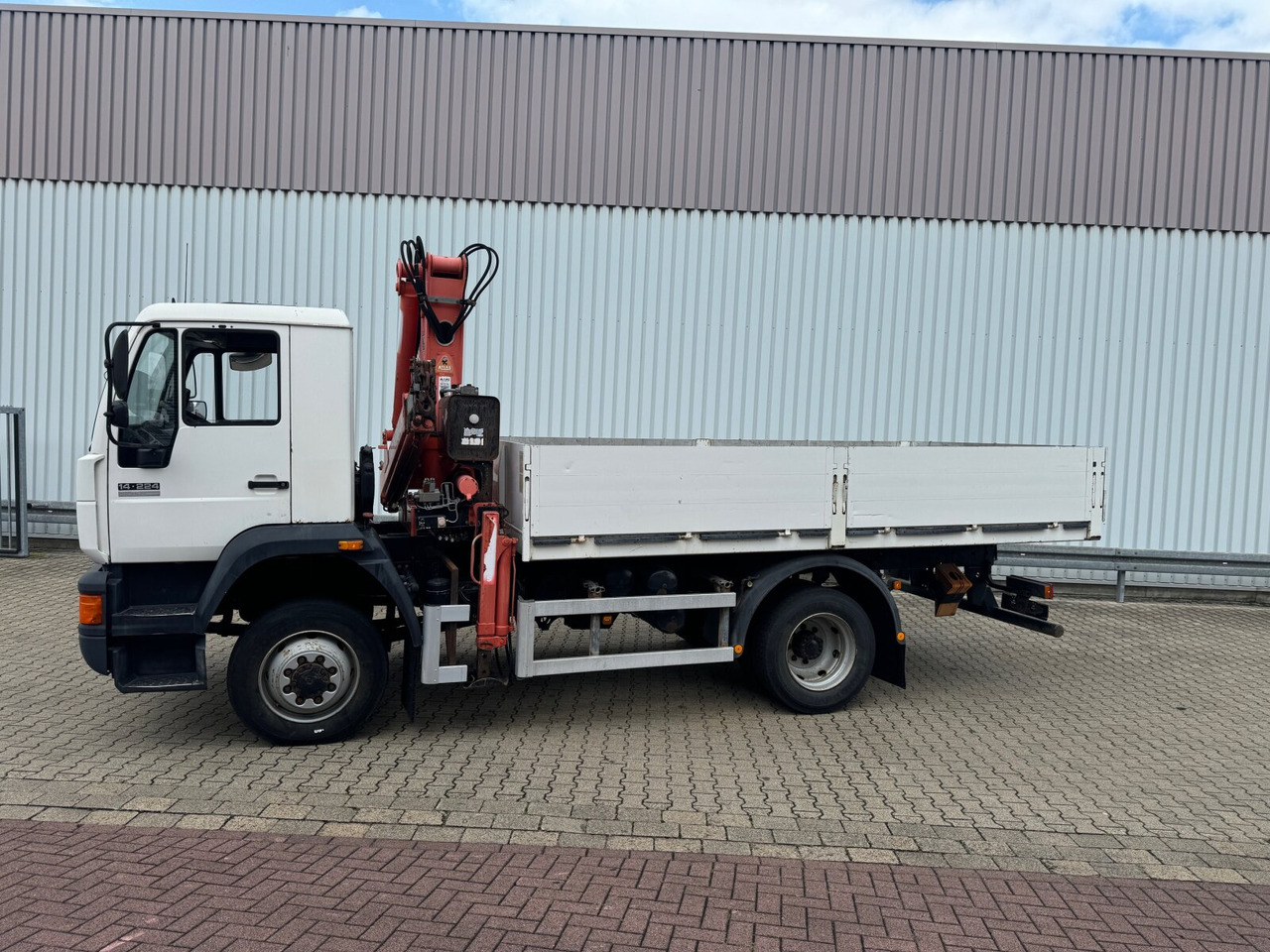 Crane truck, Dropside/ Flatbed truck MAN 14.224 LAC 4x4 BB 14.224 LAC 4x4 BB mit Kran Atlas 100.1: picture 14