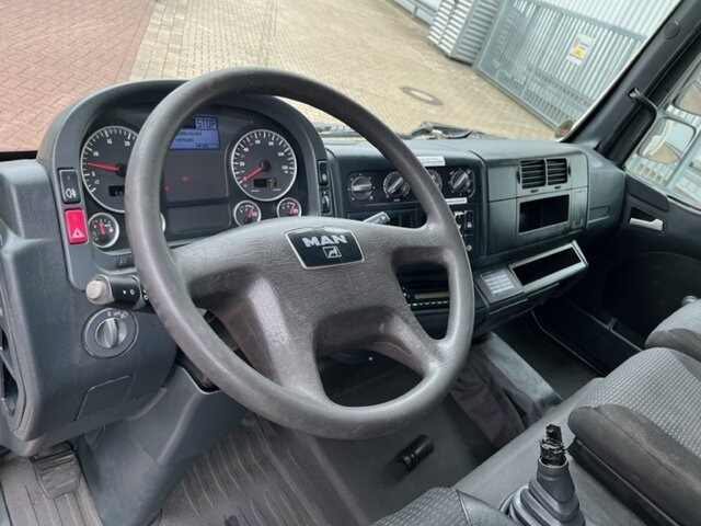 MAN TGL 8.180 4x2 BL TGL 8.180 4x2 BL mit MBB LBW - Box truck: picture 4 MAN TGL 8.180 4x2 BL TGL 8.180 4x2 BL mit MBB LBW - Box truck: picture 4