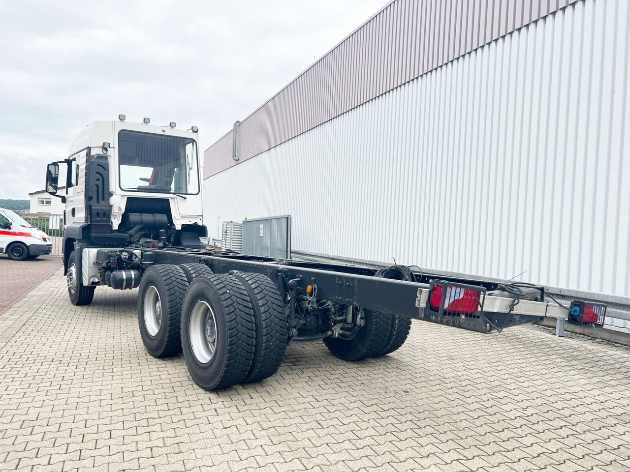 New Cab chassis truck MAN TGS 33.360/440 6x4 BB TGS 33.360/440 6x4 BB, Häckslerkabine, NMV Nebenantrieb: picture 13 New Cab chassis truck MAN TGS 33.360/440 6x4 BB TGS 33.360/440 6x4 BB, Häckslerkabine, NMV Nebenantrieb: picture 13