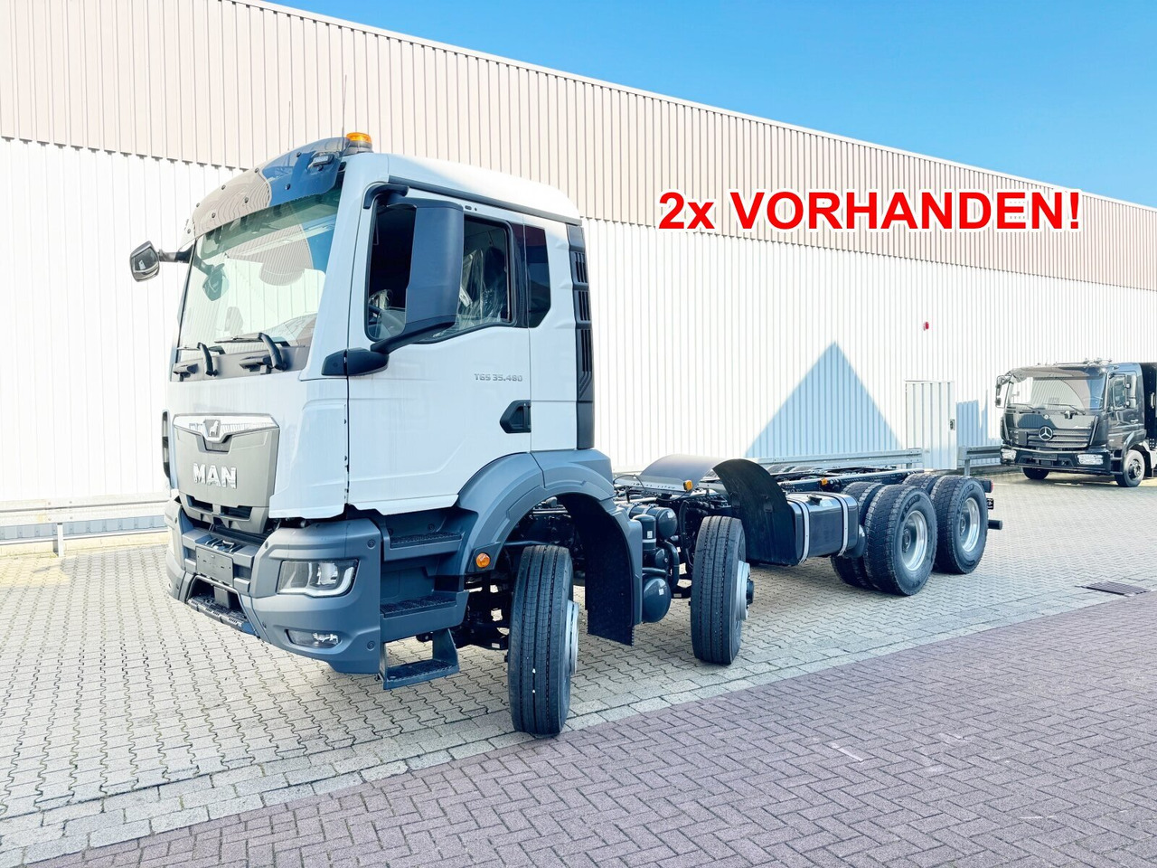 MAN TGS 35.480 8x6H BL CH TGS 35.480 8x6H BL CH, HydroDrive, Navi, Nebenantrieb - Cab chassis truck: picture 1 MAN TGS 35.480 8x6H BL CH TGS 35.480 8x6H BL CH, HydroDrive, Navi, Nebenantrieb - Cab chassis truck: picture 1