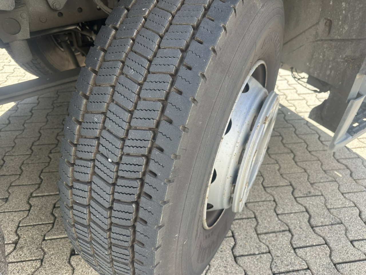 Mercedes-Benz Actros 2532 L 6x2 Actros 2532/41 L 6x2, EEV, Lenkachse leasing Mercedes-Benz Actros 2532 L 6x2 Actros 2532/41 L 6x2, EEV, Lenkachse: picture 9