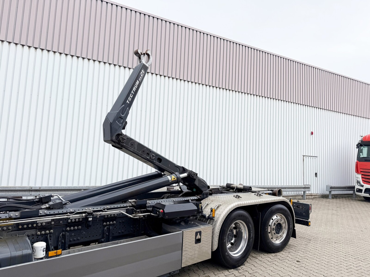 Mercedes-Benz Actros 2552 L 6x2 Actros 2552 L 6x2, Lenk/Lift, Retarder, GigaSpace, LED, Motorabtrieb, Meiller Tectrum, Funk - Hook lift truck: picture 3 Mercedes-Benz Actros 2552 L 6x2 Actros 2552 L 6x2, Lenk/Lift, Retarder, GigaSpace, LED, Motorabtrieb, Meiller Tectrum, Funk - Hook lift truck: picture 3