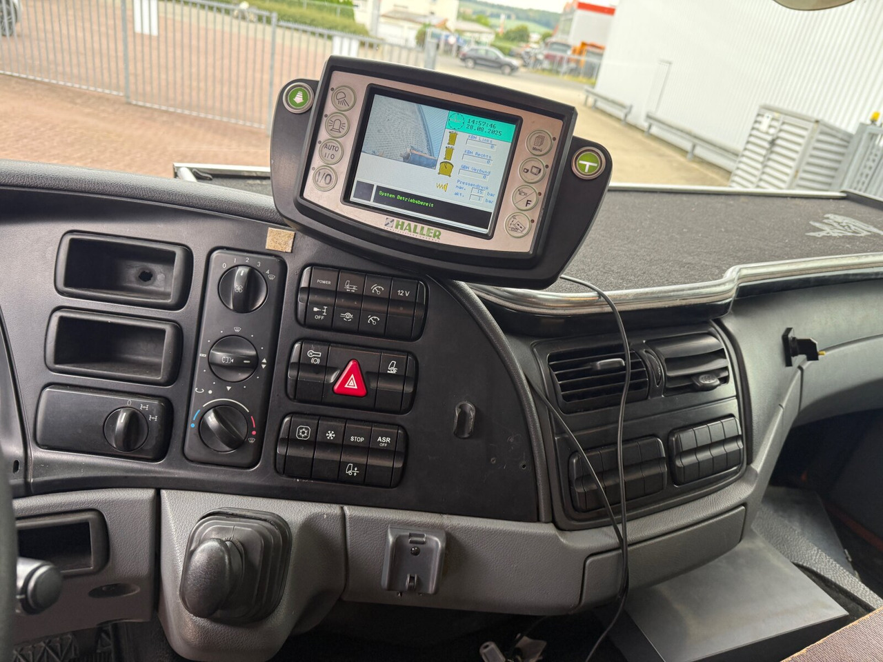 Mercedes-Benz Actros 2641/48 L 6x4 Actros 2641/48 L 6x4, Seilabroller, Haller Lotos, Zöller Schüttung - Garbage truck: picture 5 Mercedes-Benz Actros 2641/48 L 6x4 Actros 2641/48 L 6x4, Seilabroller, Haller Lotos, Zöller Schüttung - Garbage truck: picture 5