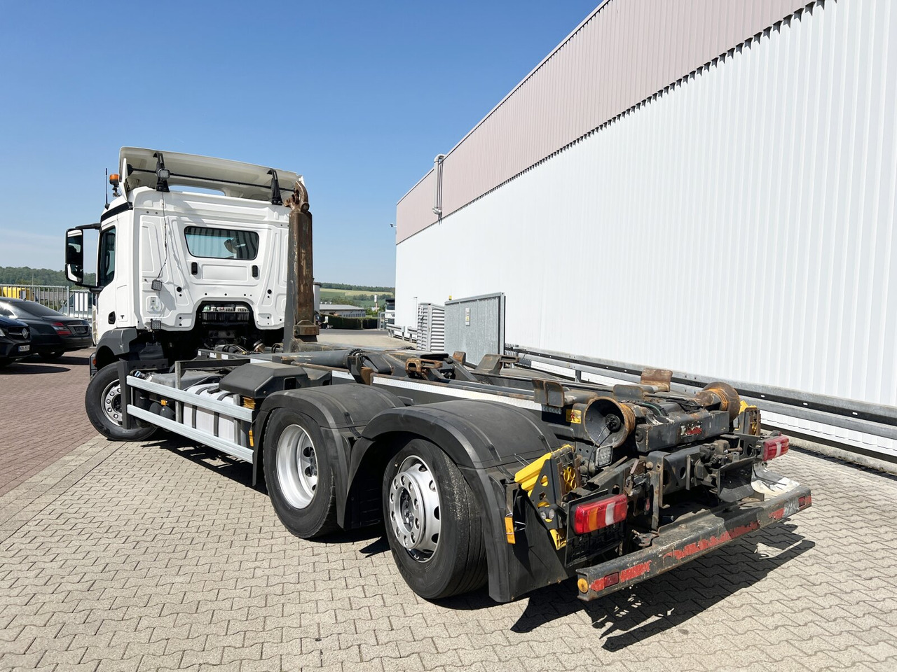 Hook lift truck Mercedes-Benz Antos 2543 L 6x2 Antos 2543 L 6x2, Lenk-/Liftachse: picture 11 Hook lift truck Mercedes-Benz Antos 2543 L 6x2 Antos 2543 L 6x2, Lenk-/Liftachse: picture 11