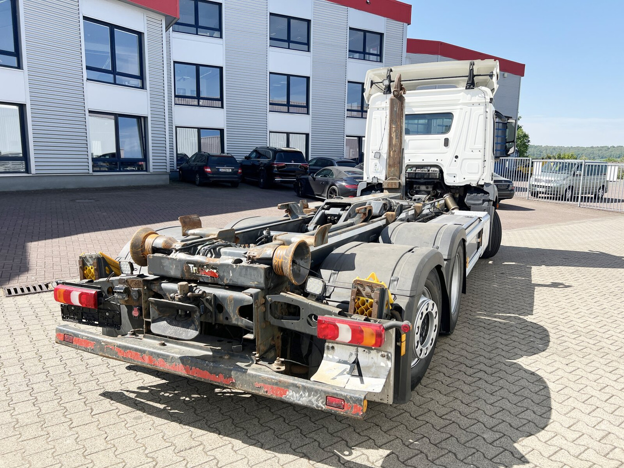 Hook lift truck Mercedes-Benz Antos 2543 L 6x2 Antos 2543 L 6x2, Lenk-/Liftachse: picture 10 Hook lift truck Mercedes-Benz Antos 2543 L 6x2 Antos 2543 L 6x2, Lenk-/Liftachse: picture 10