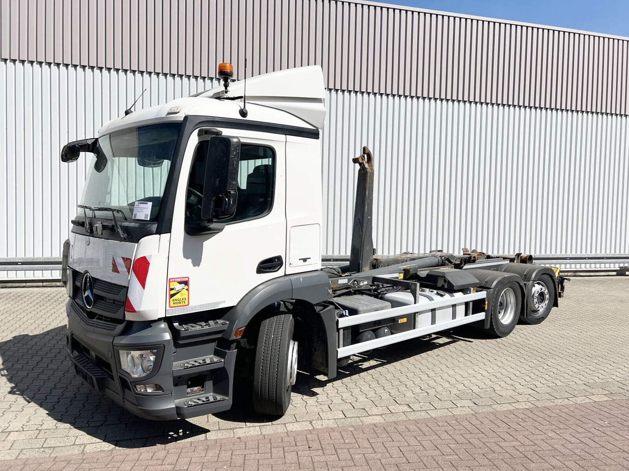 Mercedes-Benz Antos 2543 L 6x2 Antos 2543 L 6x2, Lenk-/Liftachse - Hook lift truck: picture 1 Mercedes-Benz Antos 2543 L 6x2 Antos 2543 L 6x2, Lenk-/Liftachse - Hook lift truck: picture 1