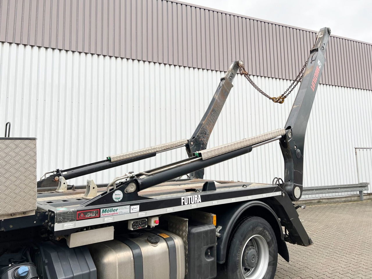 Mercedes-Benz Arocs 1830 K 4x2 Arocs 1830 K 4x2, Funk - Skip loader truck: picture 2 Mercedes-Benz Arocs 1830 K 4x2 Arocs 1830 K 4x2, Funk - Skip loader truck: picture 2