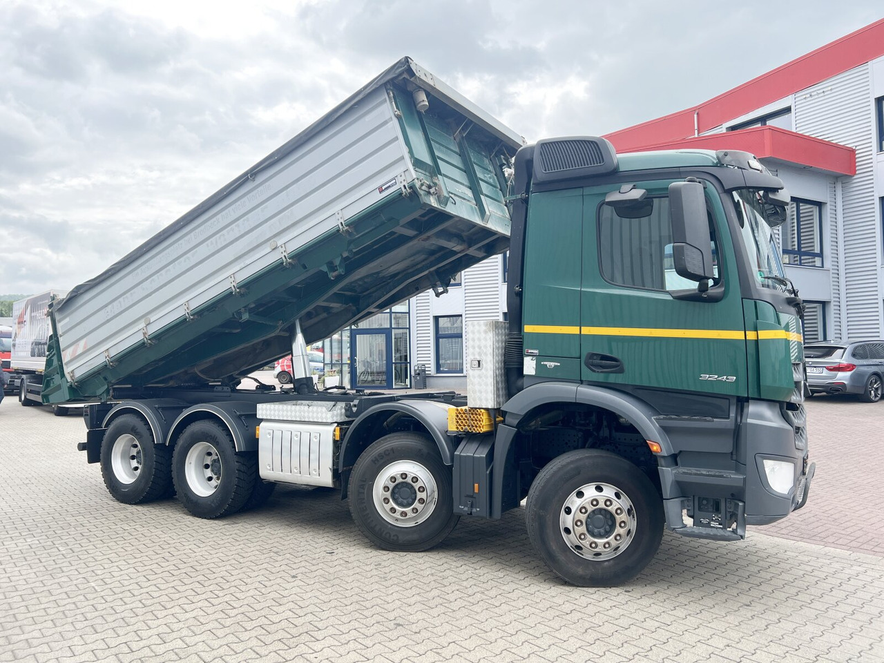 Tipper Mercedes-Benz Arocs 3243 K 8x4 Arocs 3243 K 8x4, Ressenig Thermo Alukipper 3-S: picture 9