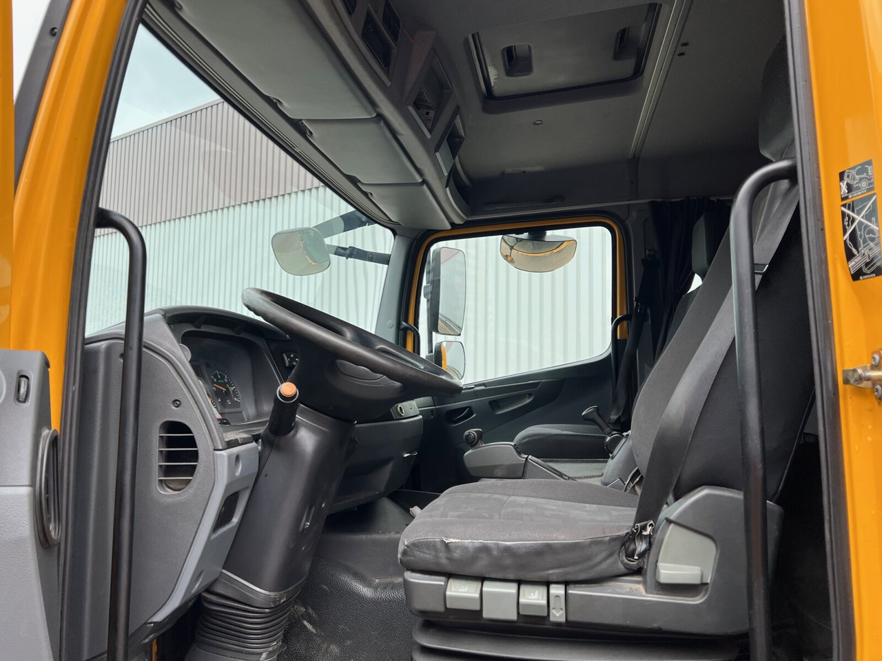 Mercedes-Benz Atego 1224 L 4x2 Atego 1224 L, Möbelkoffer, Dautel LBW, 42 cbm - Box truck: picture 3 Mercedes-Benz Atego 1224 L 4x2 Atego 1224 L, Möbelkoffer, Dautel LBW, 42 cbm - Box truck: picture 3
