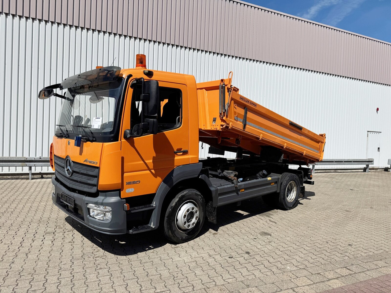 Mercedes-Benz Atego 1530 K 4x2 Atego 1530 K 4x2, Meiller 3-Seiten, 2x AHK - Tipper: picture 1 Mercedes-Benz Atego 1530 K 4x2 Atego 1530 K 4x2, Meiller 3-Seiten, 2x AHK - Tipper: picture 1
