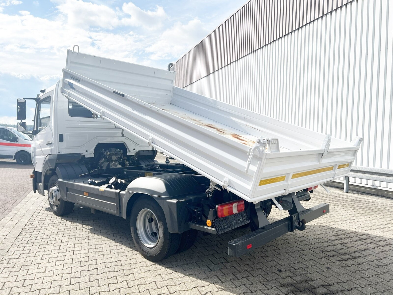 Tipper Mercedes-Benz Atego 818/23 K 4x2 Atego 818/23 K 4x2, 2x AHK, Meiller-Kipper, mehrfach Vorhanden!: picture 8 Tipper Mercedes-Benz Atego 818/23 K 4x2 Atego 818/23 K 4x2, 2x AHK, Meiller-Kipper, mehrfach Vorhanden!: picture 8