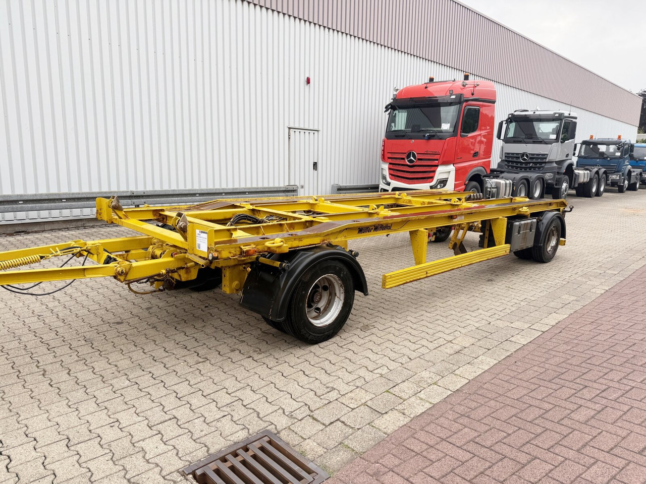 RA-T-Kombi 18,0 RA-T-Kombi 18,0 - Roll-off/ Skip trailer: picture 1 RA-T-Kombi 18,0 RA-T-Kombi 18,0 - Roll-off/ Skip trailer: picture 1