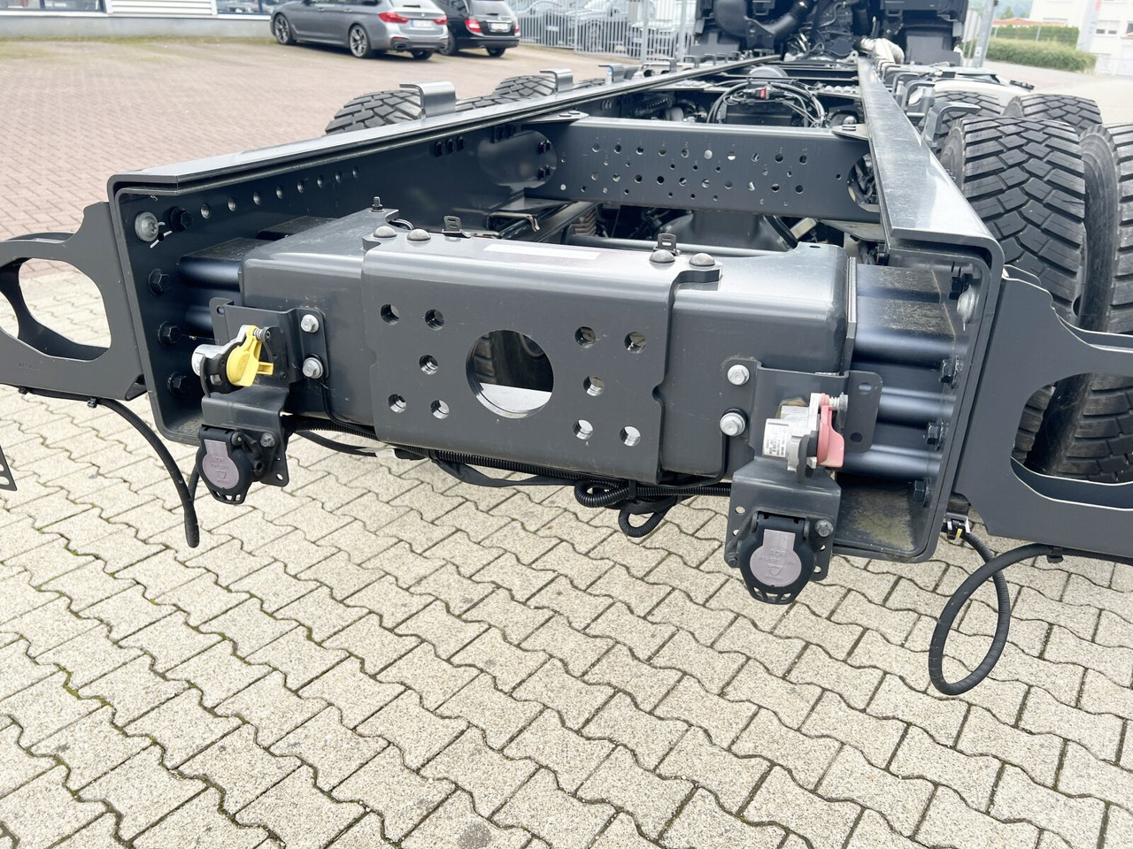 Renault C 480 8x4 C 480 8x4 - Hook lift truck: picture 3 Renault C 480 8x4 C 480 8x4 - Hook lift truck: picture 3