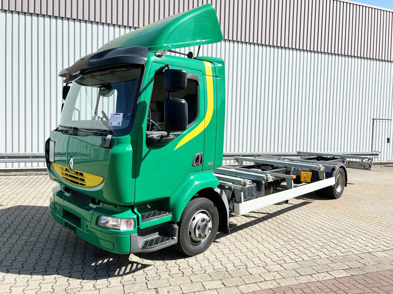 Renault Midlum 220.12 4x2 Midlum 220.12 4x2, BDF verschiedene Größen - Cab chassis truck: picture 1 Renault Midlum 220.12 4x2 Midlum 220.12 4x2, BDF verschiedene Größen - Cab chassis truck: picture 1