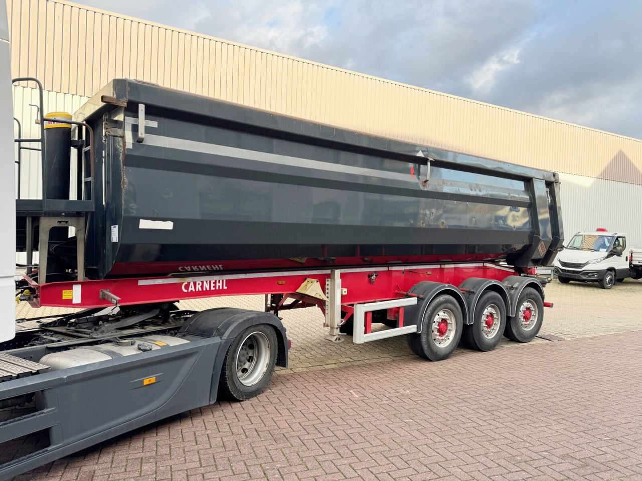Carnehl CHKS/HH CHKS/HH, Stahlmulde ca. 34m³, Liftachse, Nachlauflenkachse - Semi-trailer: picture 1 Carnehl CHKS/HH CHKS/HH, Stahlmulde ca. 34m³, Liftachse, Nachlauflenkachse - Semi-trailer: picture 1