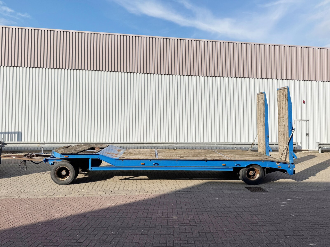 T2 T2 - Low loader trailer: picture 4 T2 T2 - Low loader trailer: picture 4