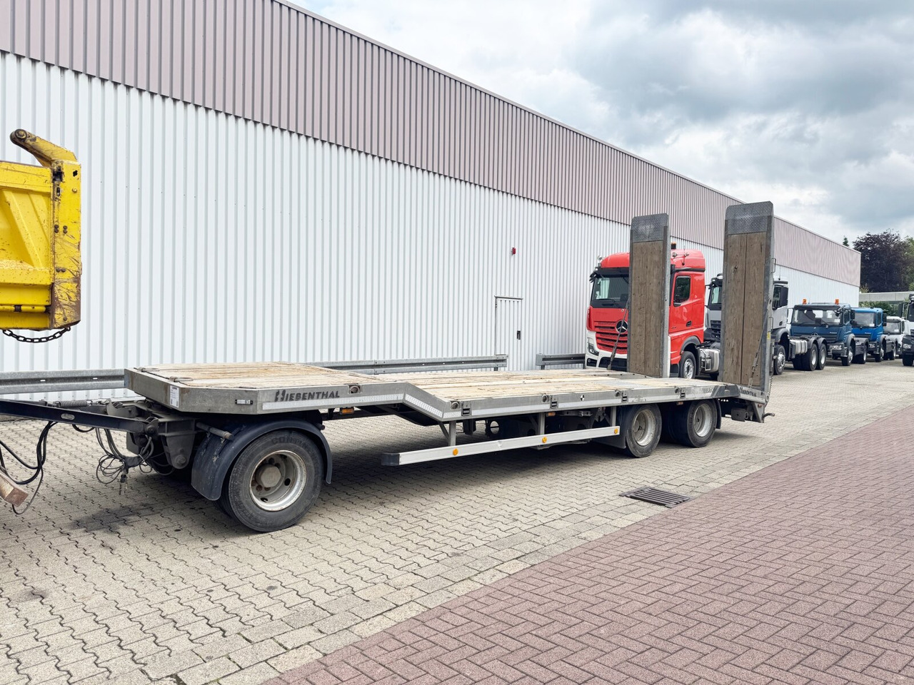 TAH 30,0 TAH 30,0, Verzinkt, Verbr. auf 3m - Low loader trailer: picture 1 TAH 30,0 TAH 30,0, Verzinkt, Verbr. auf 3m - Low loader trailer: picture 1