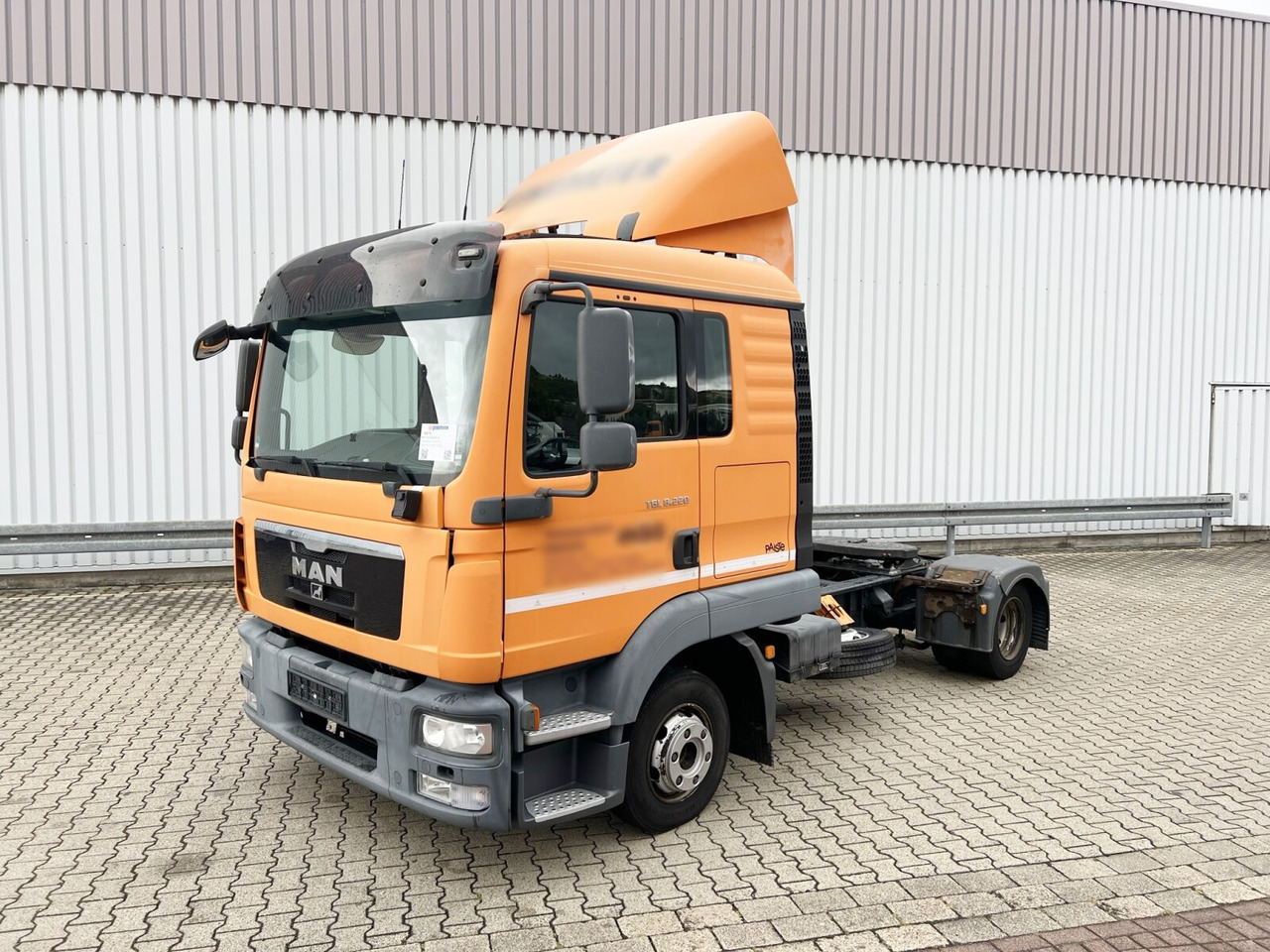 MAN TGL 8.220 4X2 BL TGL 8.220 4X2 BL - Tractor unit: picture 1 MAN TGL 8.220 4X2 BL TGL 8.220 4X2 BL - Tractor unit: picture 1