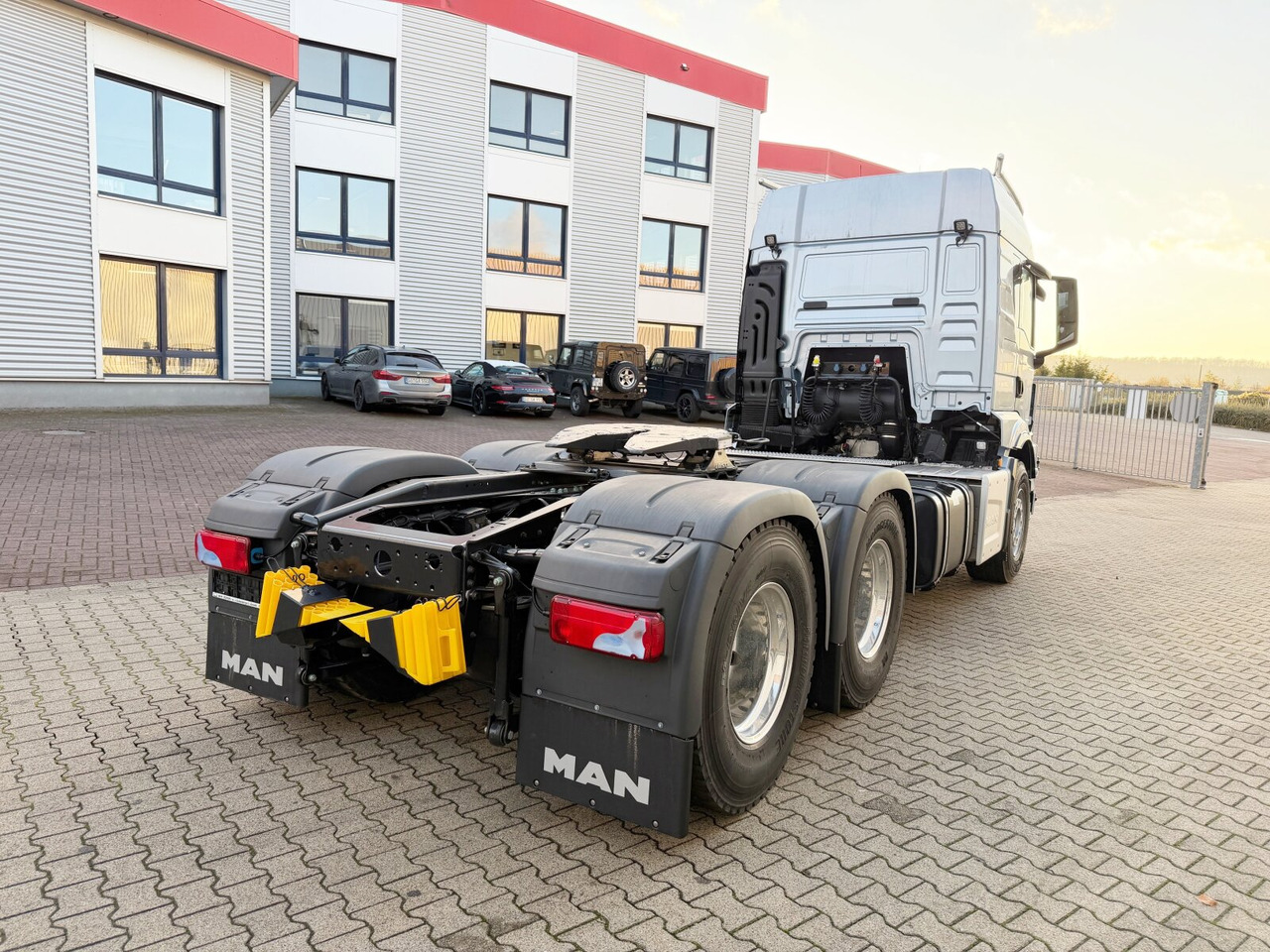 New Tractor unit MAN TGS 33.520 6x4 BL SA TGS 33.520 6x4 BL SA, Retarder, LED, Nebenantrieb: picture 10