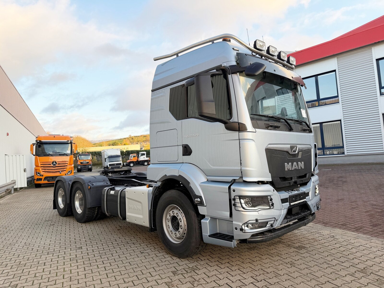 New Tractor unit MAN TGS 33.520 6x4 BL SA TGS 33.520 6x4 BL SA, Retarder, LED, Nebenantrieb: picture 9