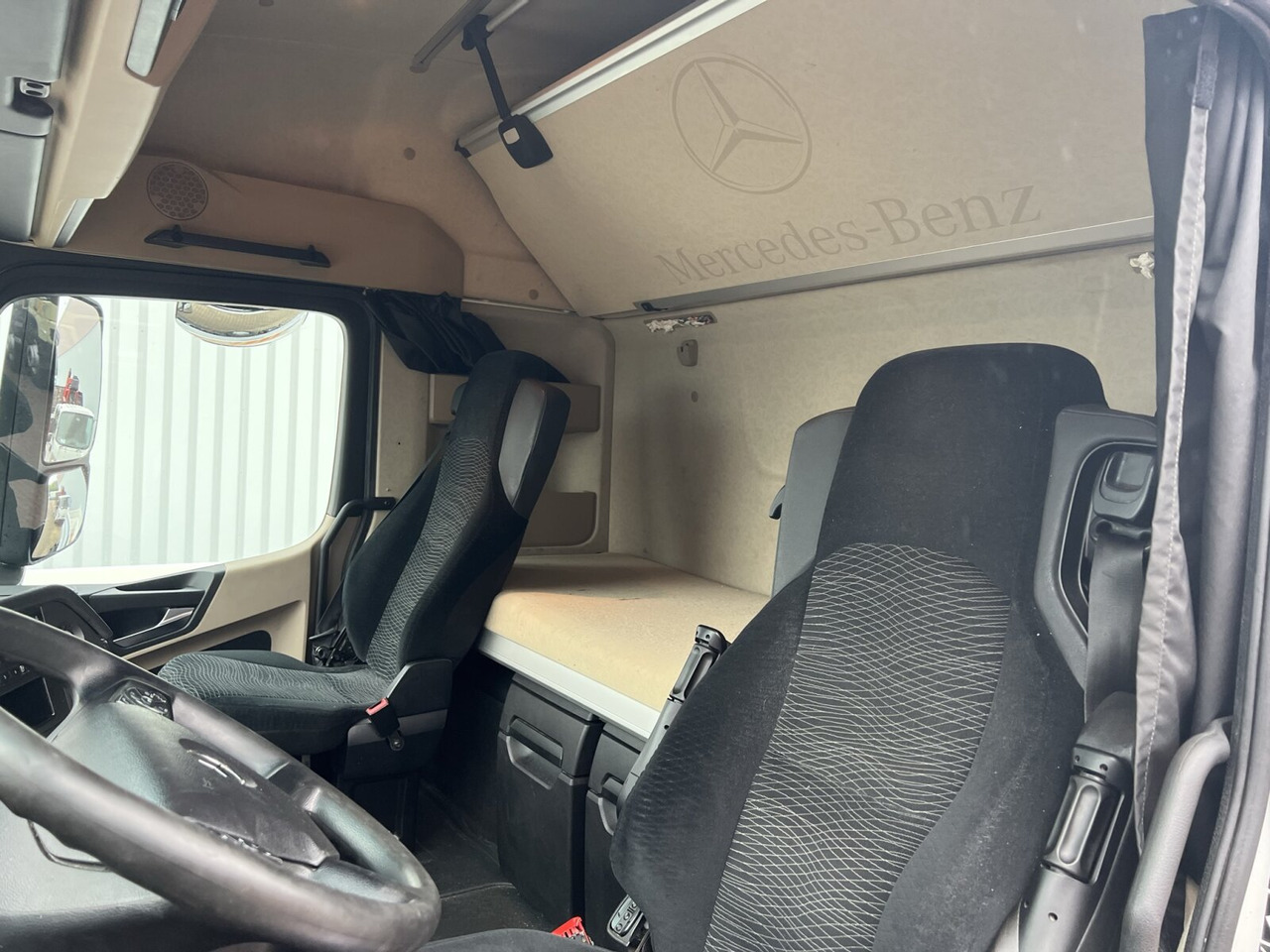Mercedes-Benz Actros 1842 LS 4x2 Actros 1842 LS 4x2, 3x VORHANDEN - Tractor unit: picture 4 Mercedes-Benz Actros 1842 LS 4x2 Actros 1842 LS 4x2, 3x VORHANDEN - Tractor unit: picture 4