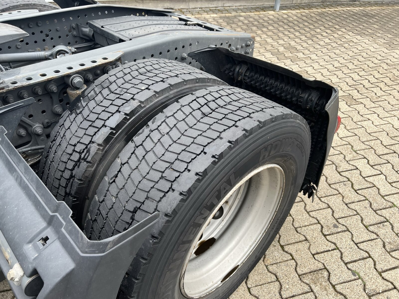 Mercedes-Benz Actros 1842 LS 4x2 Actros 1842 LS 4x2, 3x VORHANDEN - Tractor unit: picture 2 Mercedes-Benz Actros 1842 LS 4x2 Actros 1842 LS 4x2, 3x VORHANDEN - Tractor unit: picture 2