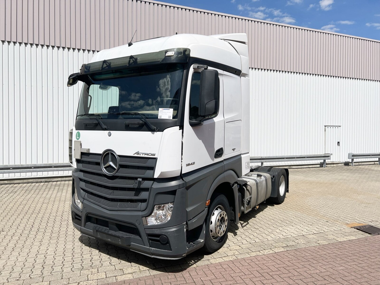 Mercedes-Benz Actros 1842 LS 4x2 Actros 1842 LS 4x2, 3x VORHANDEN - Tractor unit: picture 1 Mercedes-Benz Actros 1842 LS 4x2 Actros 1842 LS 4x2, 3x VORHANDEN - Tractor unit: picture 1