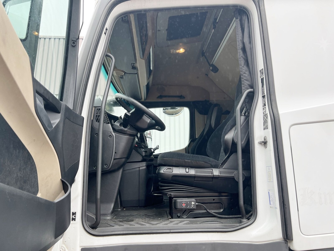 Mercedes-Benz Actros 1842 LS 4x2 Actros 1842 LS 4x2, 3x VORHANDEN - Tractor unit: picture 3 Mercedes-Benz Actros 1842 LS 4x2 Actros 1842 LS 4x2, 3x VORHANDEN - Tractor unit: picture 3