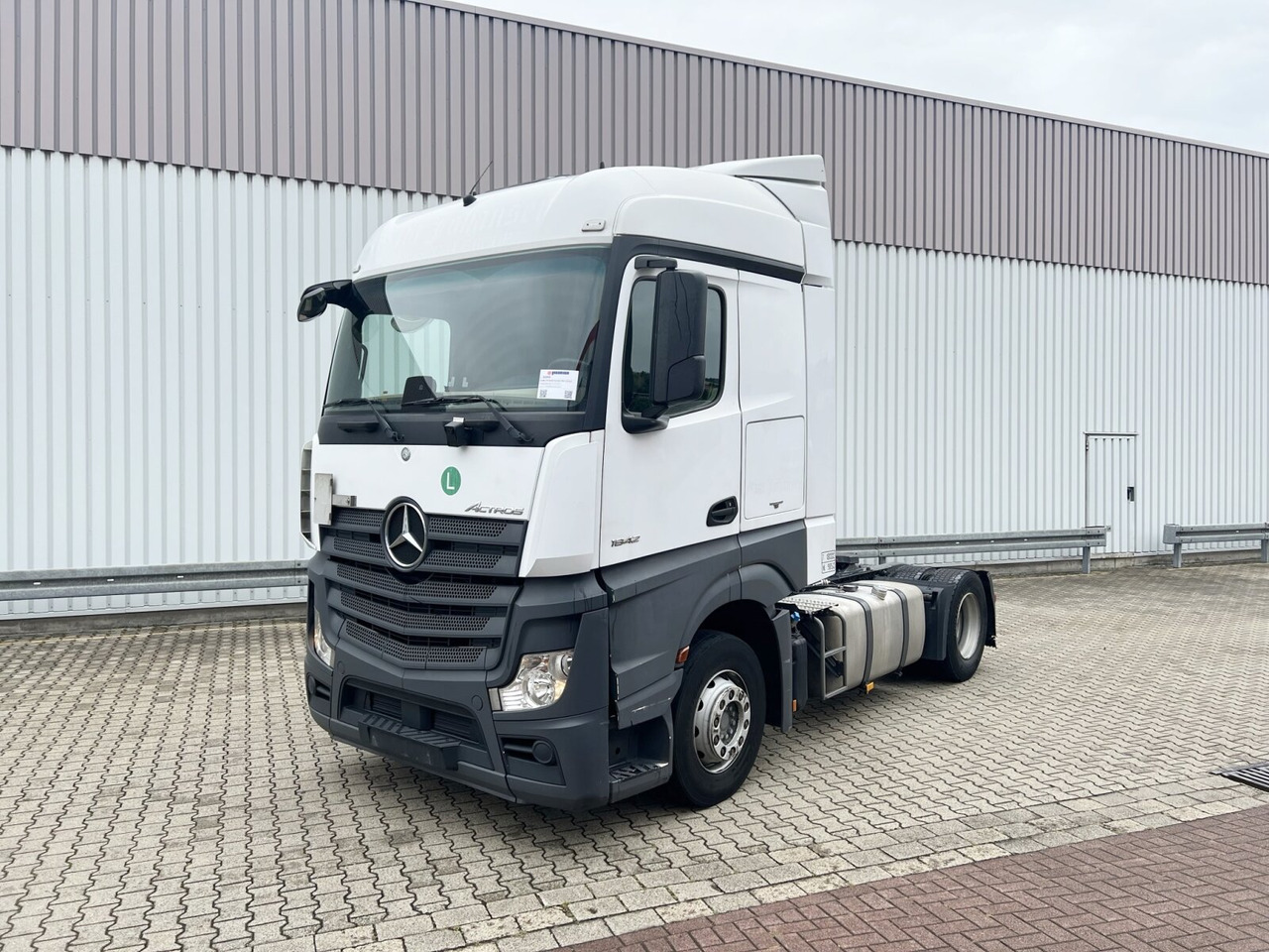 Mercedes-Benz Actros 1842 LS 4x2 Actros 1842 LS 4x2, 3x VORHANDEN - Tractor unit: picture 1 Mercedes-Benz Actros 1842 LS 4x2 Actros 1842 LS 4x2, 3x VORHANDEN - Tractor unit: picture 1