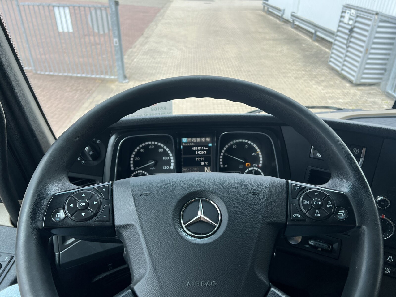 Tractor unit Mercedes-Benz Actros 1843 LS 4x2 Actros 1843 LS 4x2, Retarder: picture 4