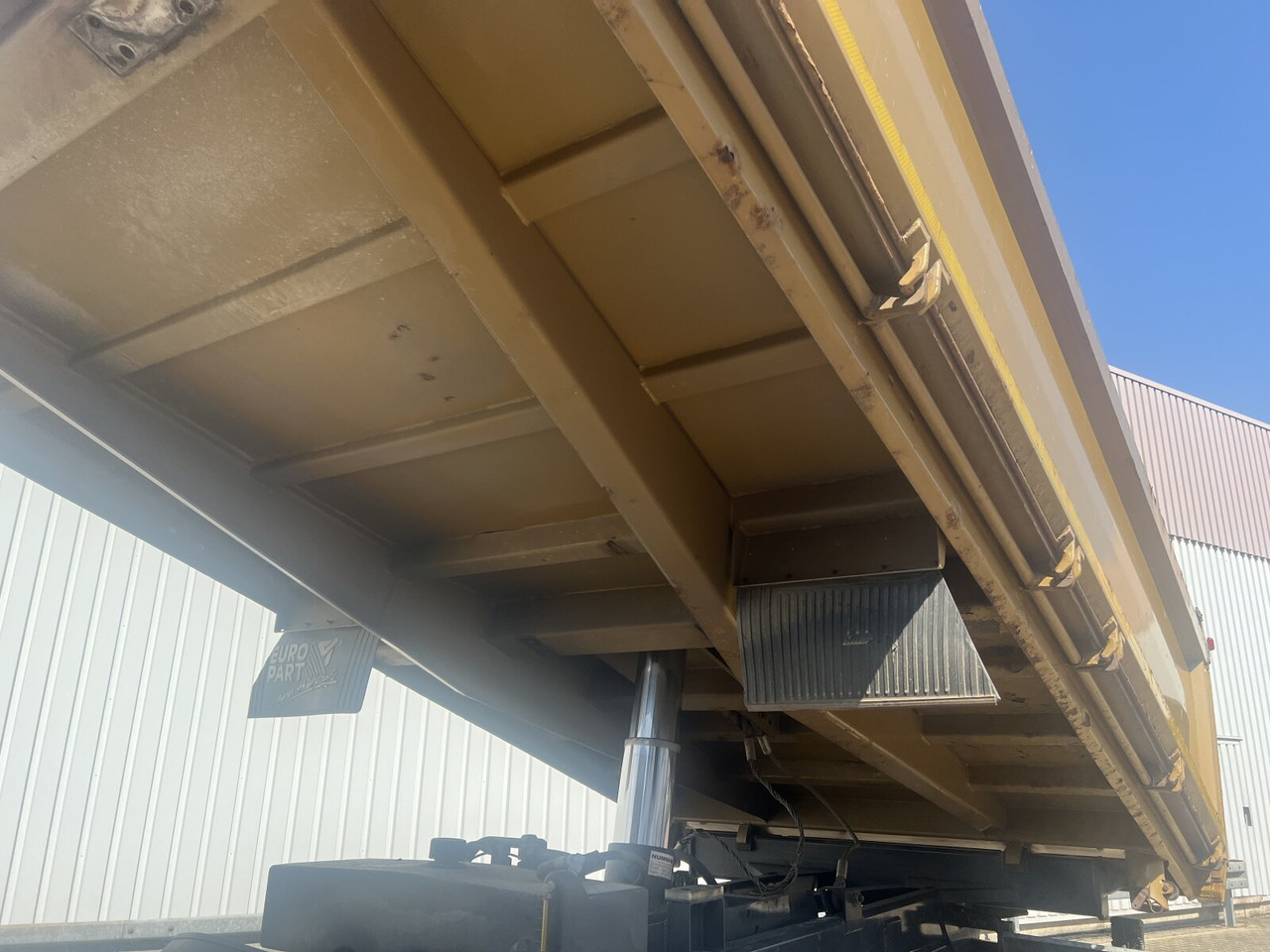 Tipper Trakker AD260T45W 6x6 Trakker AD260T45W 6x6: picture 6