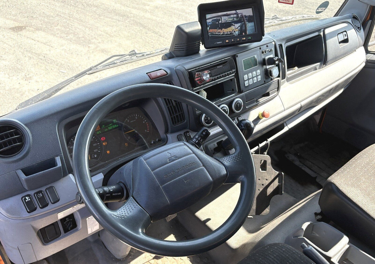 Mitsubishi Fuso 7C18 4x2 Fuso 7C18 4x2, Zöller Micro XL 7, Zöller Schüttung - Truck: picture 5 Mitsubishi Fuso 7C18 4x2 Fuso 7C18 4x2, Zöller Micro XL 7, Zöller Schüttung - Truck: picture 5