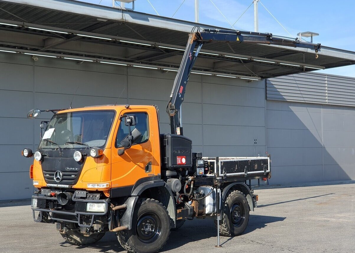 Unimog U 20 4x4 U 20 4x4, Zapfwelle, Kran Hiab 022D-3 HiDuo, Funk - Van: picture 1 Unimog U 20 4x4 U 20 4x4, Zapfwelle, Kran Hiab 022D-3 HiDuo, Funk - Van: picture 1
