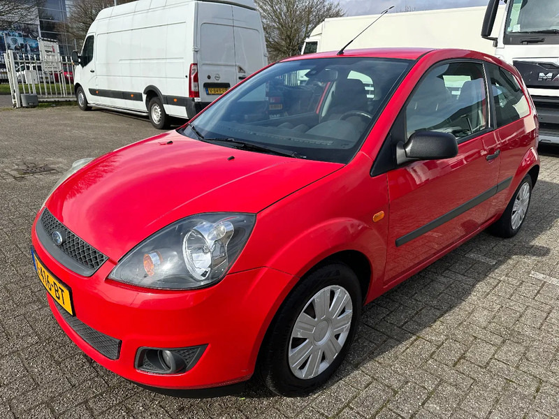 Ford Fiesta TDCi 1.4 + AIRCO + CARPLAY + REAR CAMERA + 194.511 KM - Car: picture 1 Ford Fiesta TDCi 1.4 + AIRCO + CARPLAY + REAR CAMERA + 194.511 KM - Car: picture 1