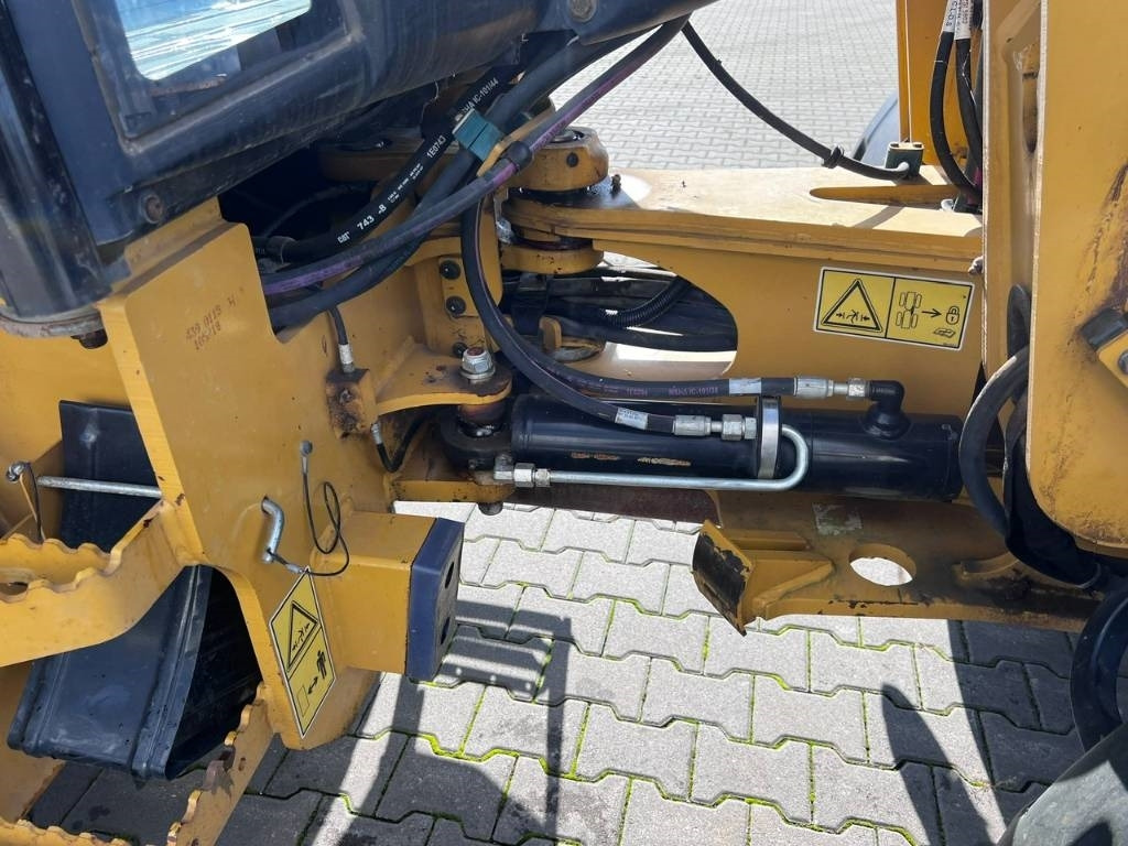Wheel loader CAT 908M EPA+CE: picture 11