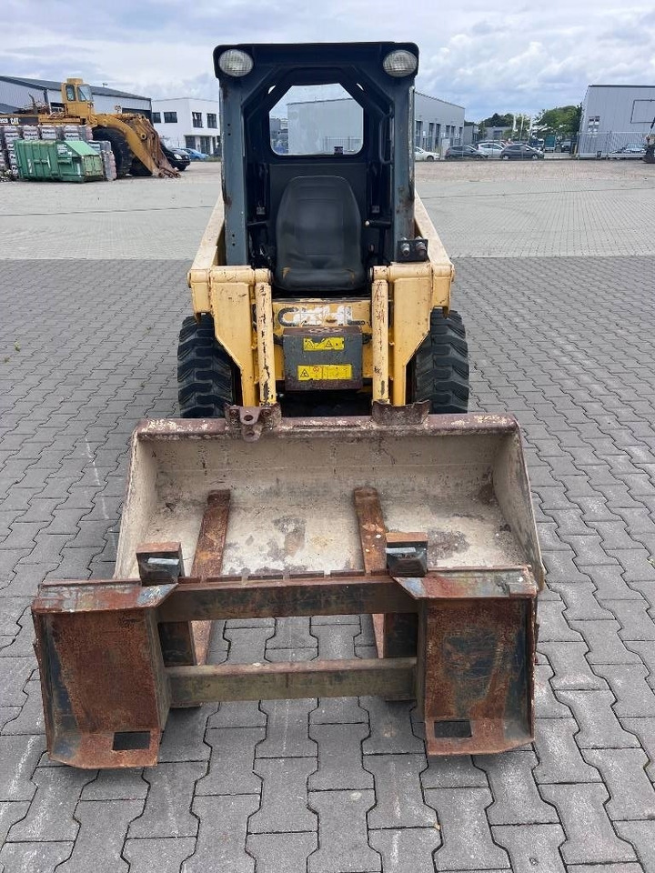Gehl 3840 E - Skid steer loader: picture 3 Gehl 3840 E - Skid steer loader: picture 3