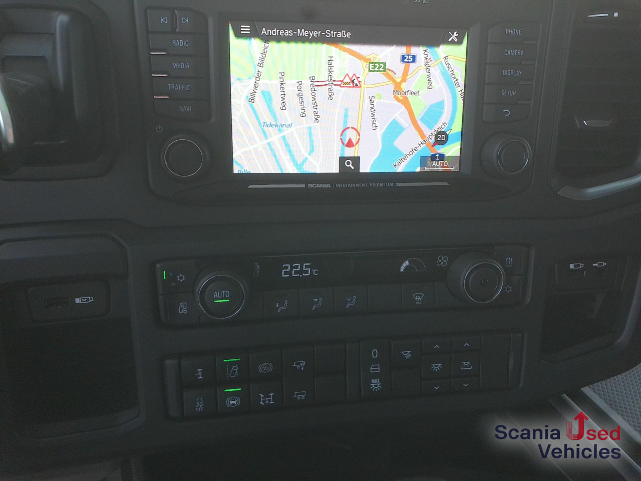 SCANIA R 460 A4x2NA - Tractor unit: picture 3 SCANIA R 460 A4x2NA - Tractor unit: picture 3