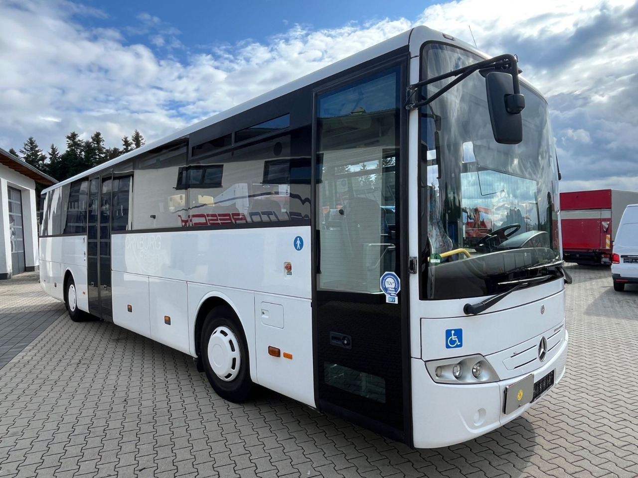 Mercedes-Benz Intouro Euro 5 - Suburban bus: picture 2 Mercedes-Benz Intouro Euro 5 - Suburban bus: picture 2