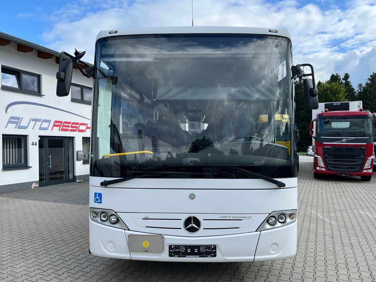Mercedes-Benz Intouro Euro 5 - Suburban bus: picture 3 Mercedes-Benz Intouro Euro 5 - Suburban bus: picture 3