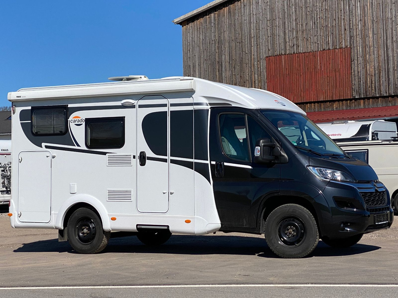 Carado V 132 Edition 15, SAT, Navi, RFK - Semi-integrated motorhome: picture 2 Carado V 132 Edition 15, SAT, Navi, RFK - Semi-integrated motorhome: picture 2